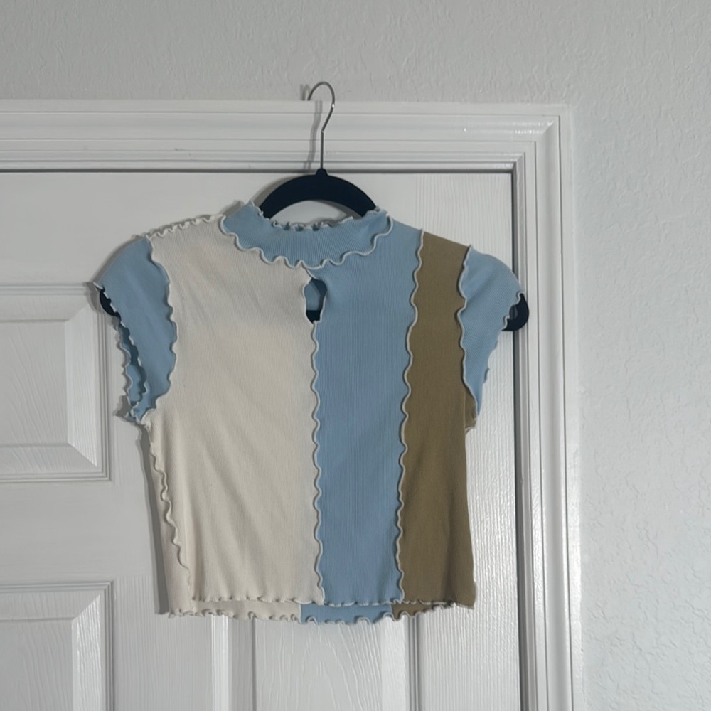 Forever 21 Wavy Trim Colorblock Tee